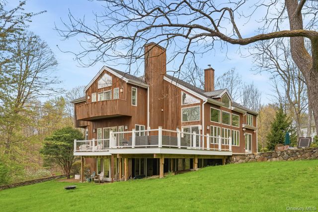 22 Random Farms Circle, Chappaqua, NY 10514