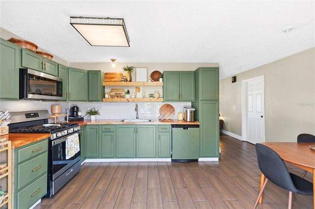 805 BELVOIR DRIVE, Davenport, FL 33837