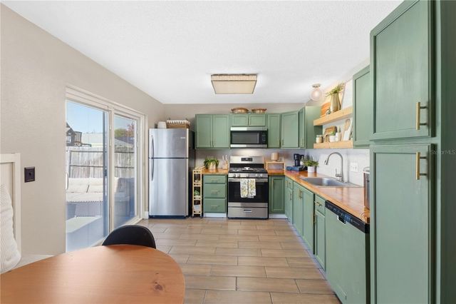 805 BELVOIR DRIVE, Davenport, FL 33837