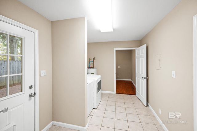 111 Montclair Loop, Daphne, AL 36526