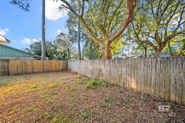 111 Montclair Loop, Daphne, AL 36526