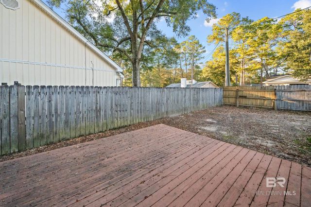 111 Montclair Loop, Daphne, AL 36526
