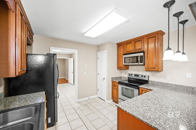 111 Montclair Loop, Daphne, AL 36526