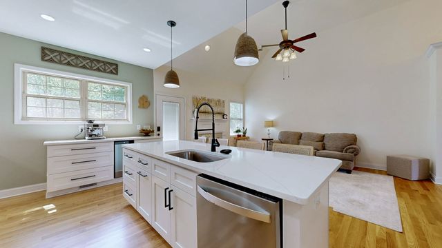 100 Artesa Dr, White House, TN 37188