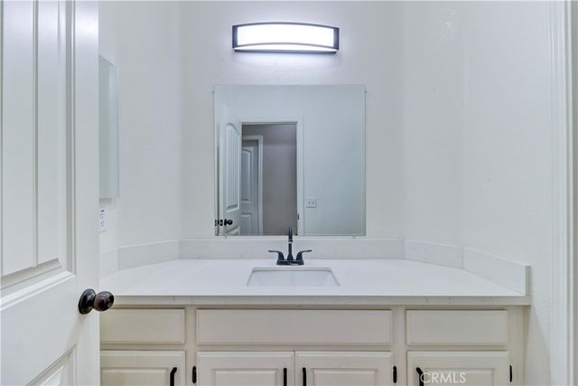 12660 Table Rock, Victorville, CA 92392