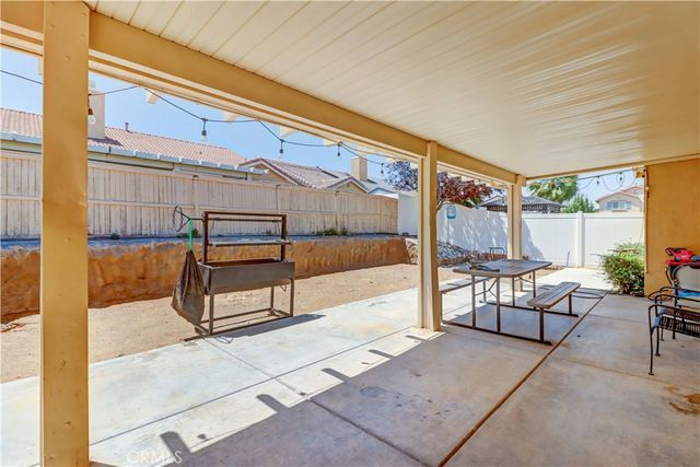12660 Table Rock, Victorville, CA 92392