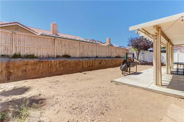 12660 Table Rock, Victorville, CA 92392