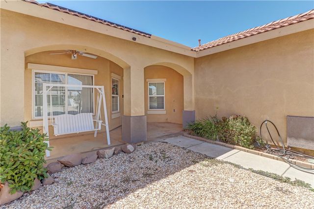 12660 Table Rock, Victorville, CA 92392