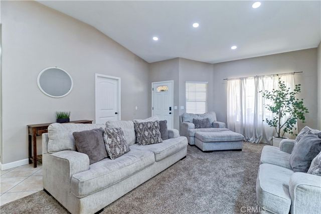 12660 Table Rock, Victorville, CA 92392
