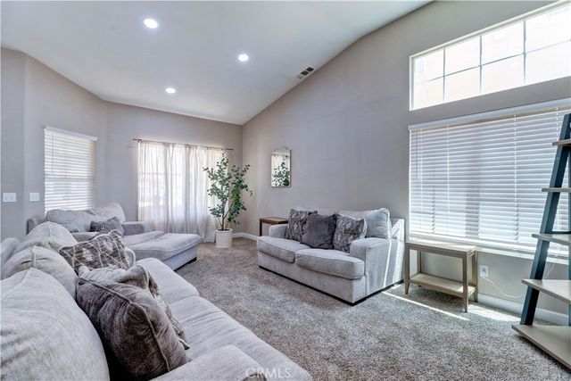 12660 Table Rock, Victorville, CA 92392