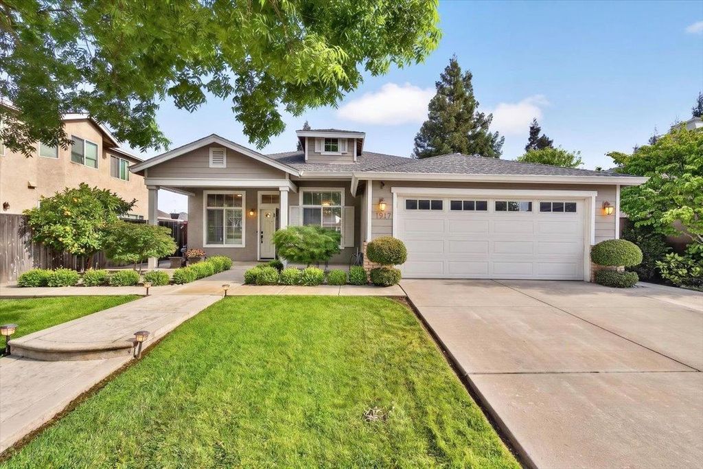 1917 Generations Dr, Modesto, CA 95356