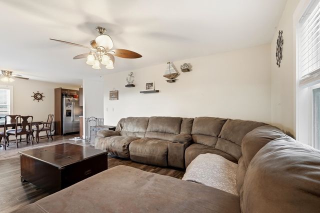 522 Lake Park Dr., Myrtle Beach, SC 29588
