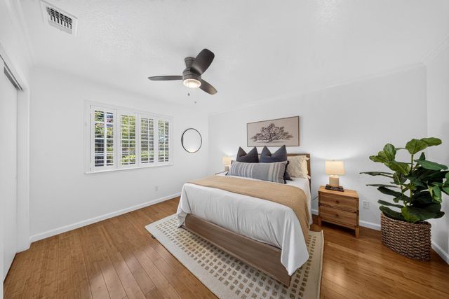 3863 Olivebranch Ln, Carmichael, CA 95608