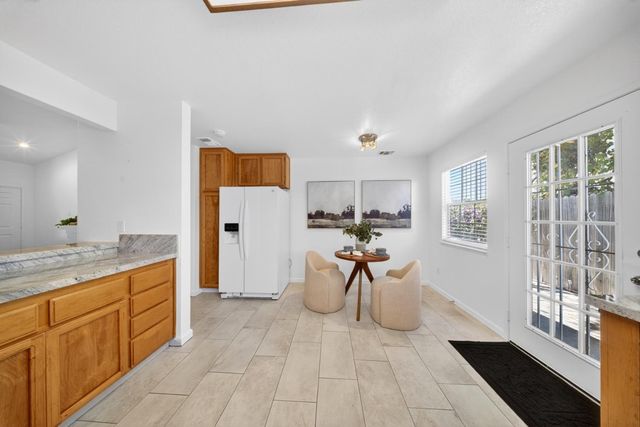 3863 Olivebranch Ln, Carmichael, CA 95608