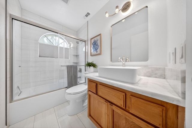 3863 Olivebranch Ln, Carmichael, CA 95608