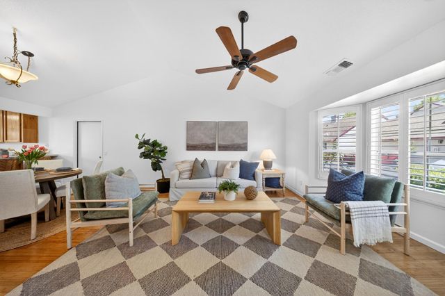3863 Olivebranch Ln, Carmichael, CA 95608