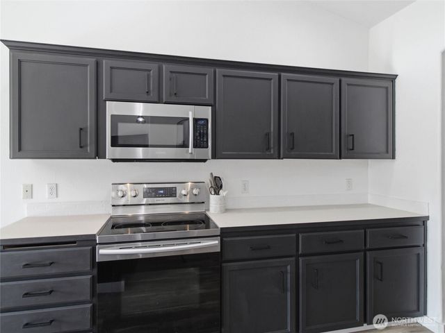 7253 Radius Loop SE, Lacey, WA 98513