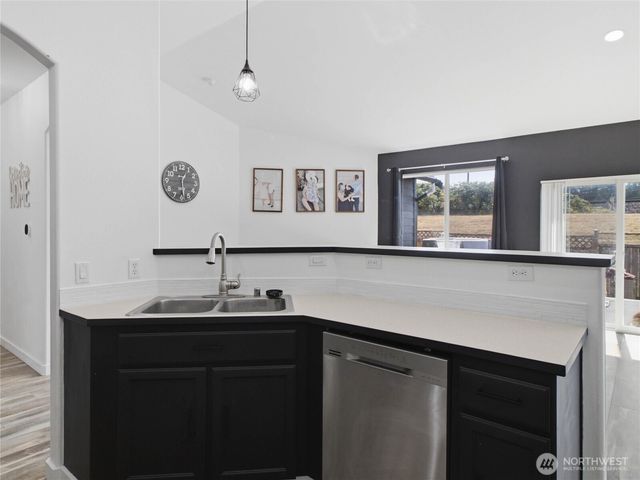 7253 Radius Loop SE, Lacey, WA 98513