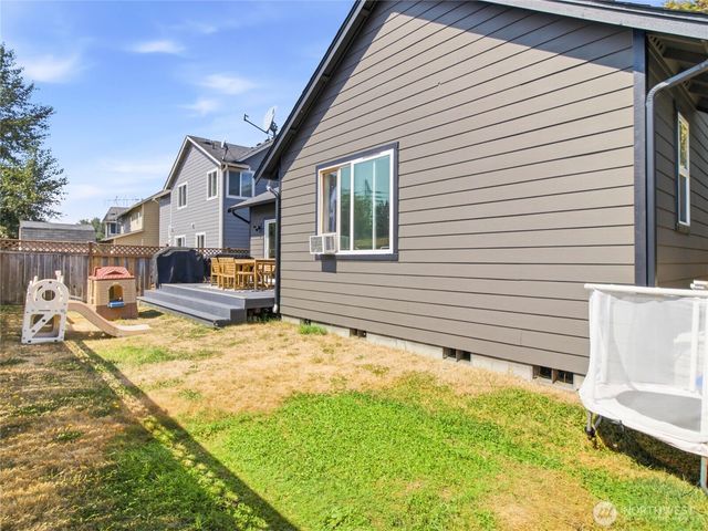 7253 Radius Loop SE, Lacey, WA 98513