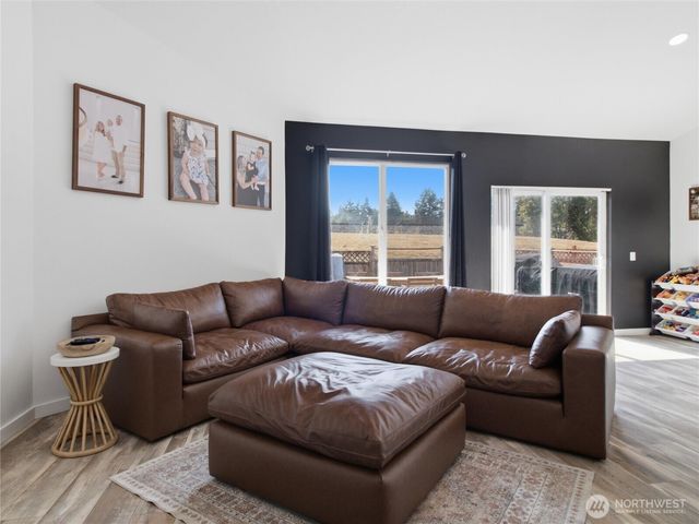 7253 Radius Loop SE, Lacey, WA 98513