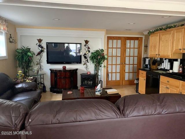 818 Atlantic Avenue, Point Pleasant, NJ 08742