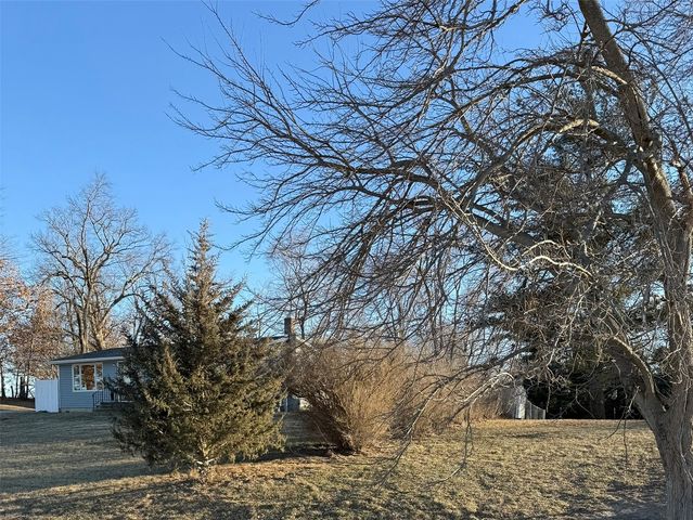 2332 55th Street Drive, Vinton, IA 52349