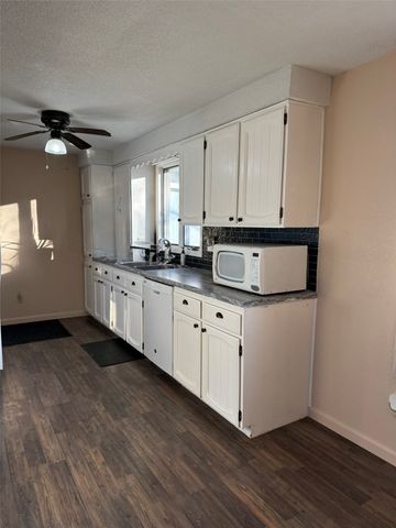 2332 55th Street Drive, Vinton, IA 52349