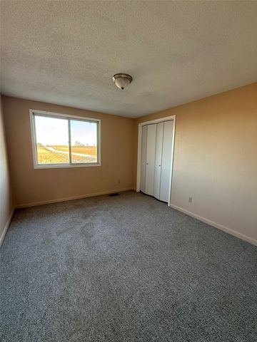 2332 55th Street Drive, Vinton, IA 52349