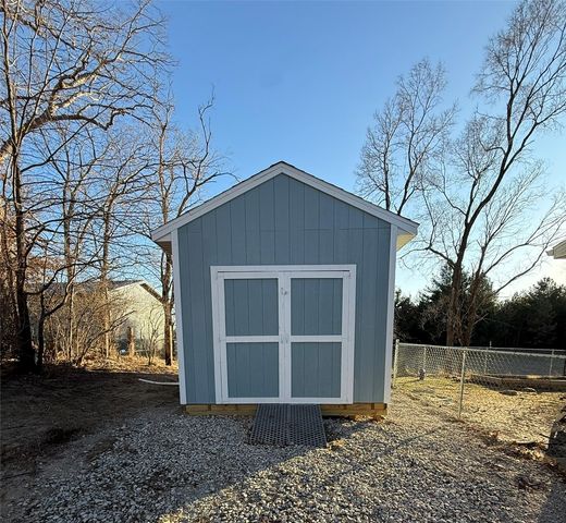 2332 55th Street Drive, Vinton, IA 52349