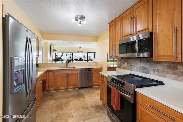 6000 SAN JOSE Boulevard 101, Jacksonville, FL 32217