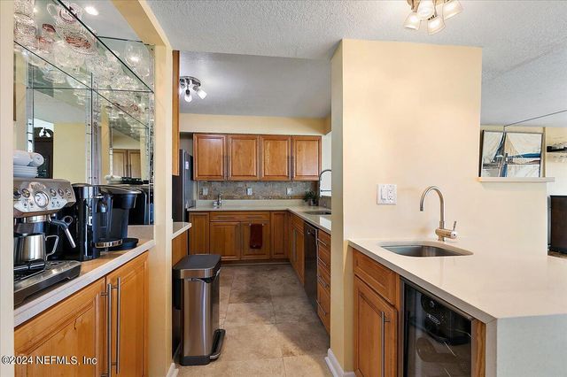 6000 SAN JOSE Boulevard 101, Jacksonville, FL 32217