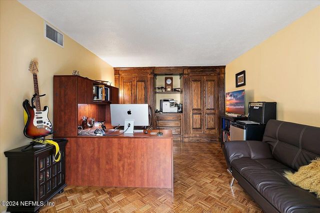 6000 SAN JOSE Boulevard 101, Jacksonville, FL 32217