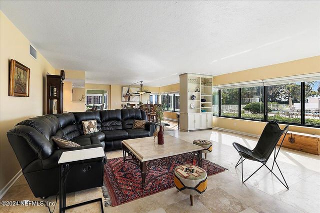 6000 SAN JOSE Boulevard 101, Jacksonville, FL 32217