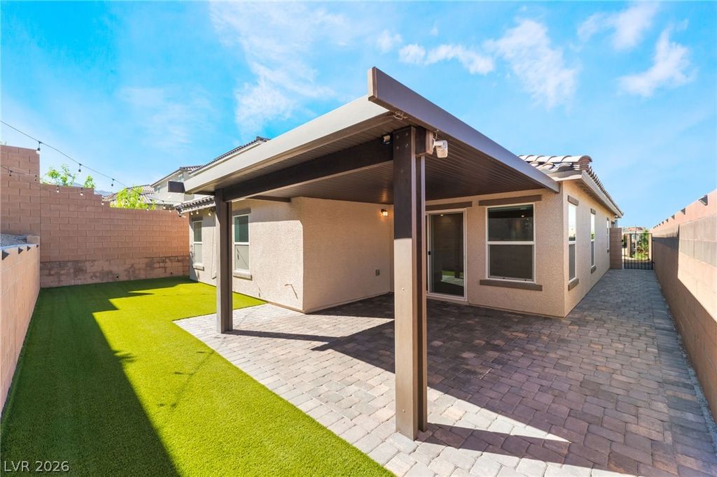 10807 Power Hike Avenue, Las Vegas, NV 89166 — photo 5