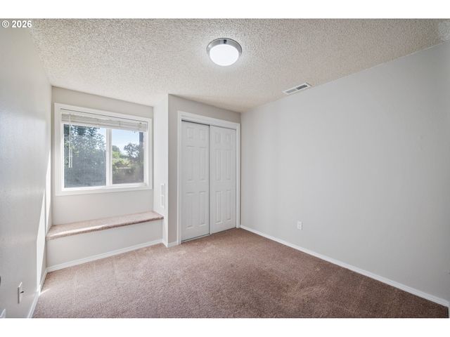 13012 Ne 43RD St, Vancouver, WA 98682