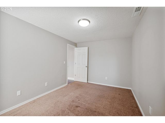 13012 Ne 43RD St, Vancouver, WA 98682