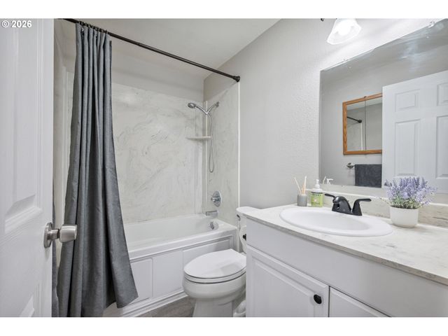 13012 Ne 43RD St, Vancouver, WA 98682