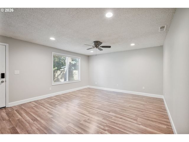 13012 Ne 43RD St, Vancouver, WA 98682