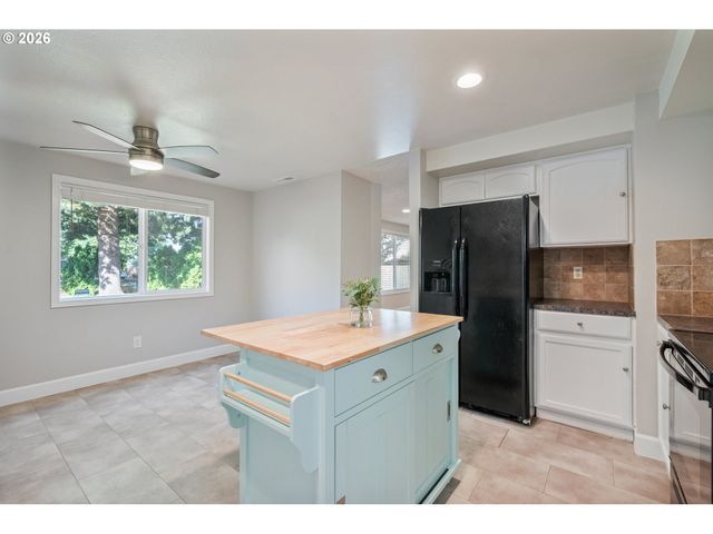 13012 Ne 43RD St, Vancouver, WA 98682