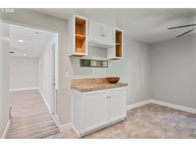 13012 Ne 43RD St, Vancouver, WA 98682