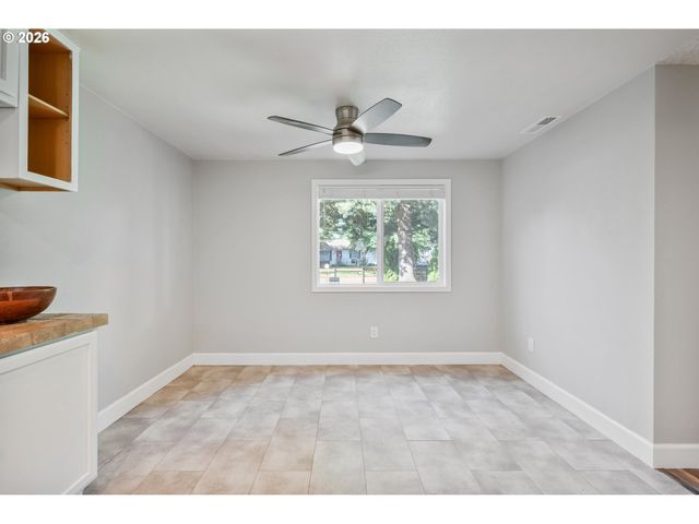 13012 Ne 43RD St, Vancouver, WA 98682