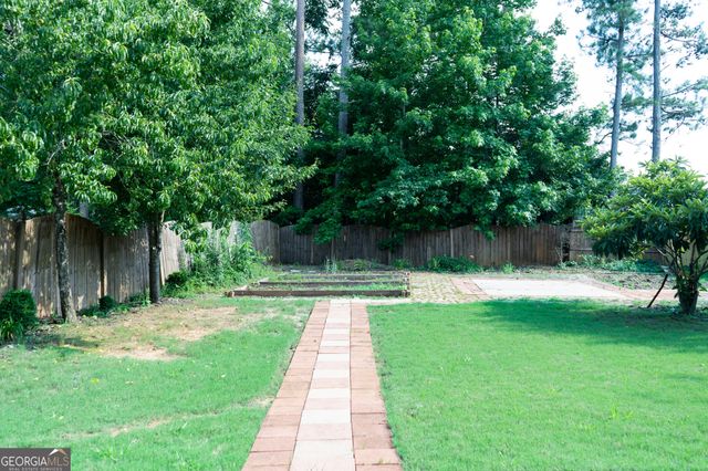 7 Mossy Rock Court, Newnan, GA 30265