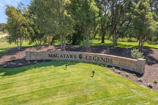 4707 Macatawa Legends Boulevard, Holland, MI 49424