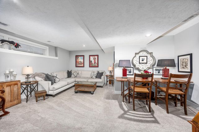 4707 Macatawa Legends Boulevard, Holland, MI 49424