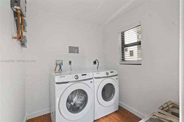 601 SW 1st St, Hallandale Beach, FL 33009