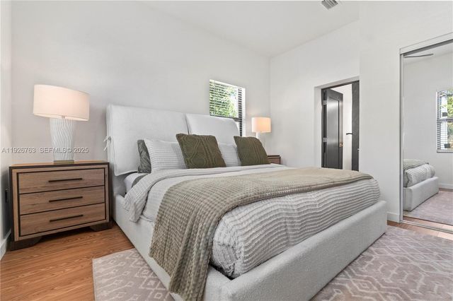 601 SW 1st St, Hallandale Beach, FL 33009