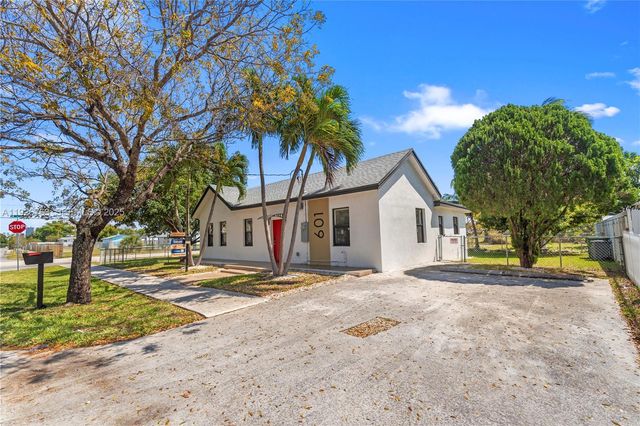 601 SW 1st St, Hallandale Beach, FL 33009