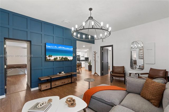 601 SW 1st St, Hallandale Beach, FL 33009