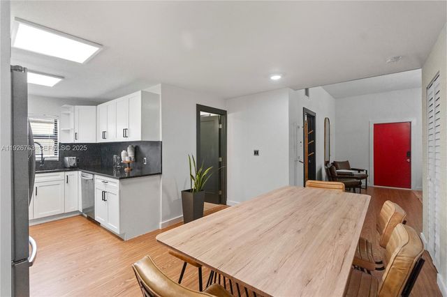 601 SW 1st St, Hallandale Beach, FL 33009