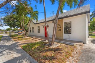 601 SW 1st St, Hallandale Beach, FL 33009
